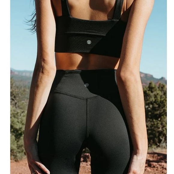 Jala Super Flare Legging - Picture 5 of 14